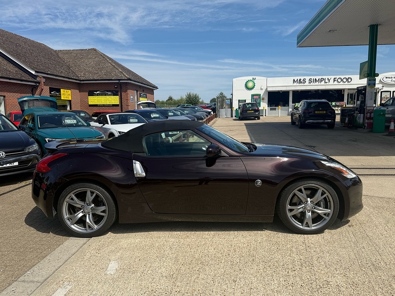 Nissan 370 Z 3.7 V6 GT Convertible 2dr Petrol Auto Euro 5 (328 ps) - U10004393
