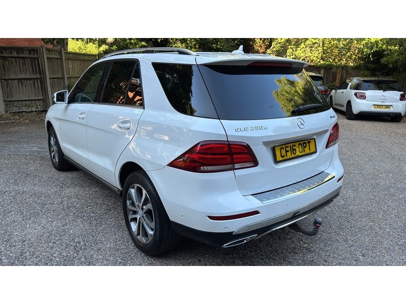 Mercedes-Benz GLE 2.1 GLE250d Sport SUV 5dr Diesel G-Tronic 4MATIC Euro 6 (s/s) (204 ps) - U10004394