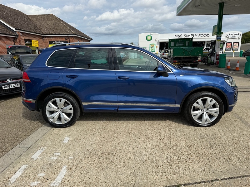 Volkswagen Touareg TDI V6 BlueMotion Tech R-Line SUV 3.0 Automatic Diesel - U10004400