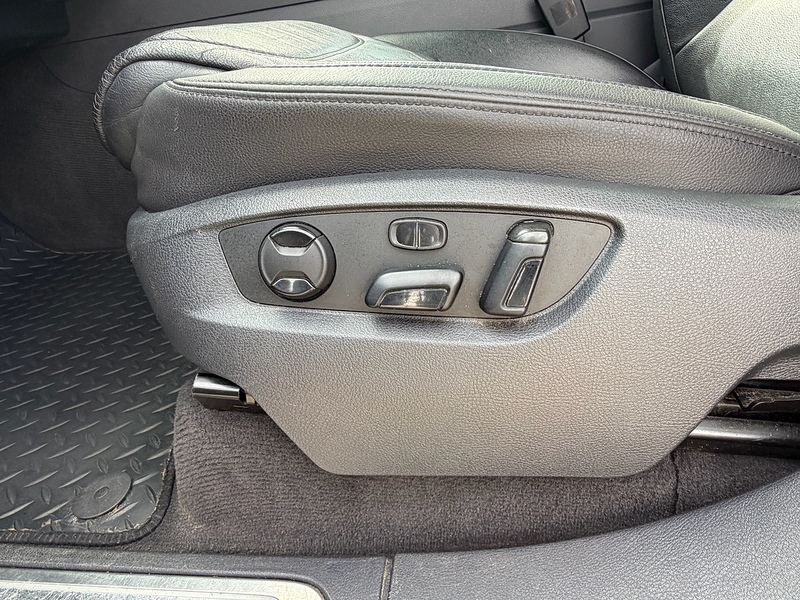 Volkswagen Touareg TDI V6 BlueMotion Tech R-Line SUV 3.0 Automatic Diesel - U10004400