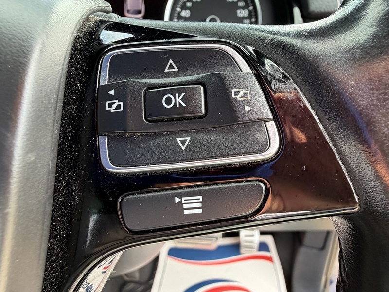 Volkswagen Touareg TDI V6 BlueMotion Tech R-Line SUV 3.0 Automatic Diesel - U10004400