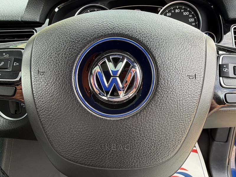 Volkswagen Touareg TDI V6 BlueMotion Tech R-Line SUV 3.0 Automatic Diesel - U10004400