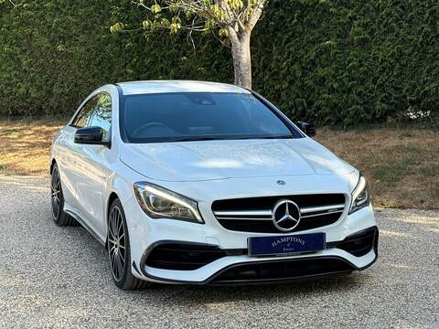 Mercedes-Benz CLA CLA45 AMG Saloon 2.0 Automatic Petrol - U10004403