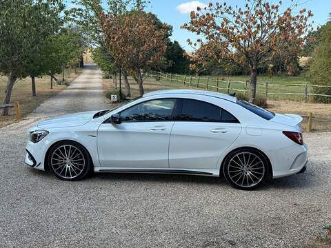 Mercedes-Benz CLA CLA45 AMG Saloon 2.0 Automatic Petrol - U10004403