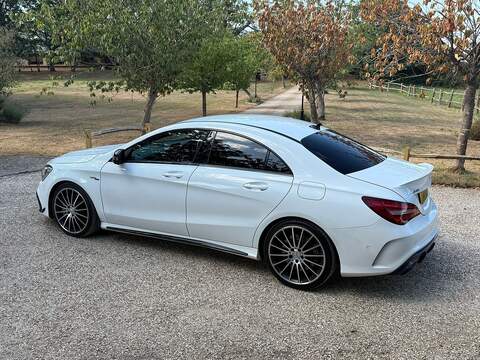 Mercedes-Benz CLA CLA45 AMG Saloon 2.0 Automatic Petrol - U10004403