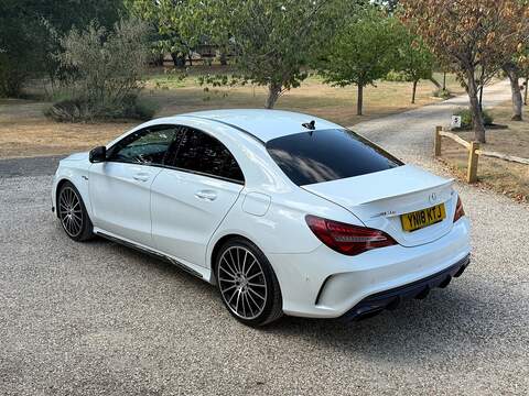 Mercedes-Benz CLA CLA45 AMG Saloon 2.0 Automatic Petrol - U10004403