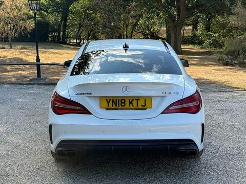 Mercedes-Benz CLA CLA45 AMG Saloon 2.0 Automatic Petrol - U10004403