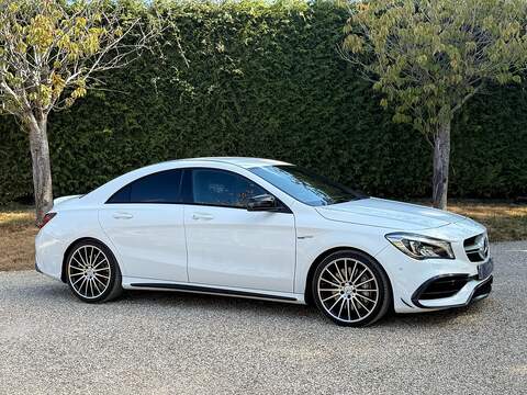 Mercedes-Benz CLA CLA45 AMG Saloon 2.0 Automatic Petrol - U10004403