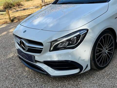 Mercedes-Benz CLA CLA45 AMG Saloon 2.0 Automatic Petrol - U10004403