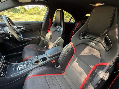 Mercedes-Benz CLA CLA45 AMG Saloon 2.0 Automatic Petrol - U10004403