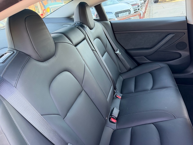 Tesla Model 3 (Dual Motor) Performance Saloon 4dr Electric Auto 4WDE (Performance Upgrade) (449 bhp) - U10004406