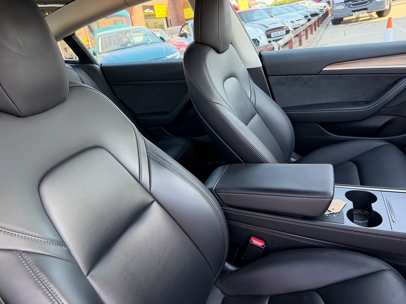 Tesla Model 3 (Dual Motor) Performance Saloon 4dr Electric Auto 4WDE (Performance Upgrade) (449 bhp) - U10004406