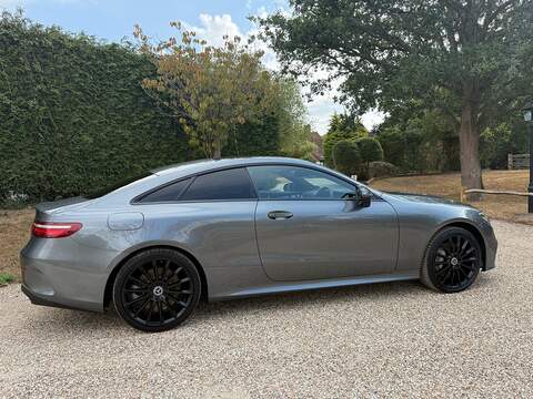 Mercedes-Benz E Class 3.0 E450 V6 GPF AMG Line (Premium Plus) Coupe 2dr Petrol G-Tronic+ 4MATIC Euro 6 (s/s) (367 ps) - U10004416