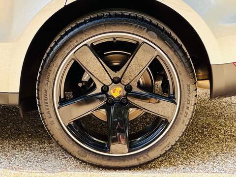 Porsche Macan Macan SUV 1 Automatic Petrol - U10004417