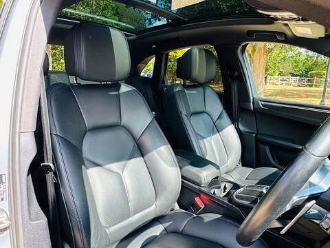 Porsche Macan Macan SUV 1 Automatic Petrol - U10004417