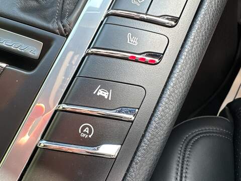Porsche Macan Macan SUV 1 Automatic Petrol - U10004417