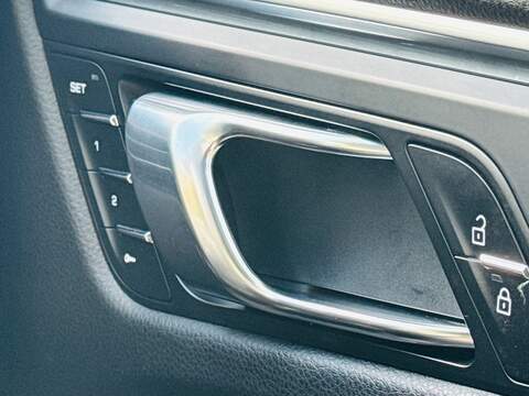 Porsche Macan Macan SUV 1 Automatic Petrol - U10004417