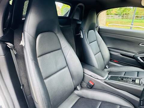 Porsche Boxster 981 Convertible 2.7 Manual Petrol - U10004419