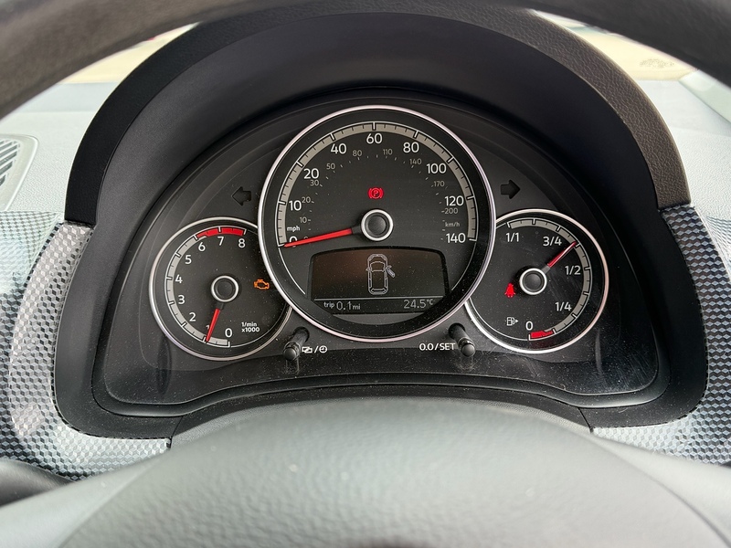 Volkswagen up! 1.0 Black Edition Hatchback 5dr Petrol Manual Euro 6 (s/s) (65 ps) - U10004421