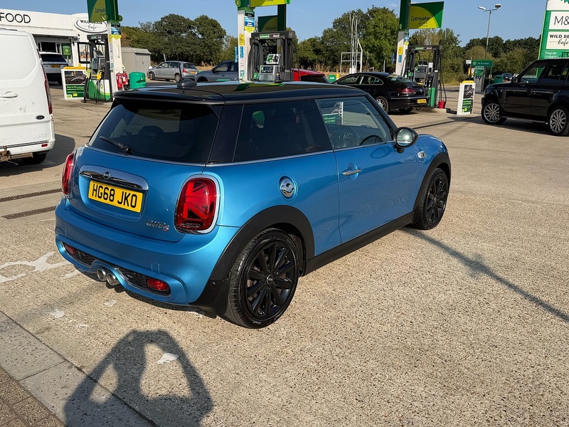 MINI Hatch Hatch Cooper S Exclusive Hatchback 1 Manual Petrol - U10004423