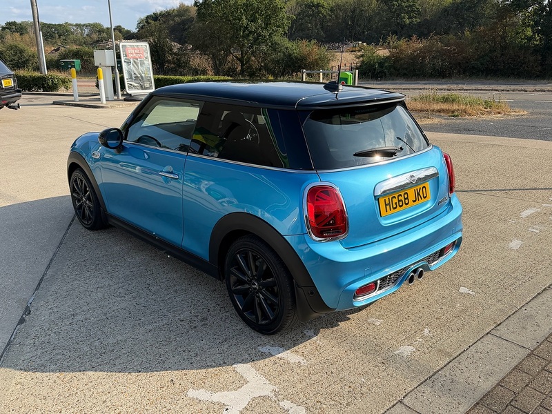MINI Hatch Hatch Cooper S Exclusive Hatchback 1 Manual Petrol - U10004423