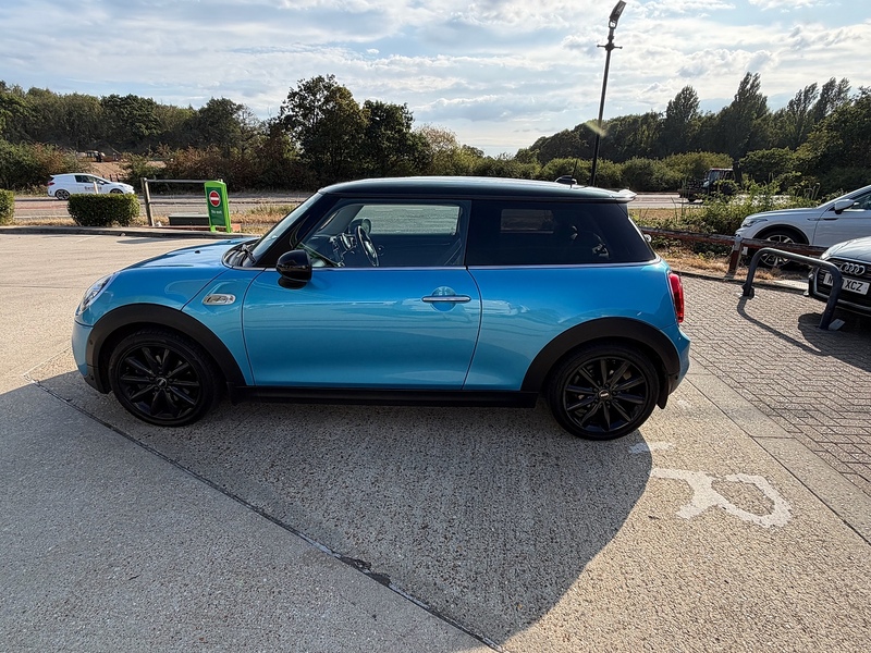 MINI Hatch Hatch Cooper S Exclusive Hatchback 1 Manual Petrol - U10004423