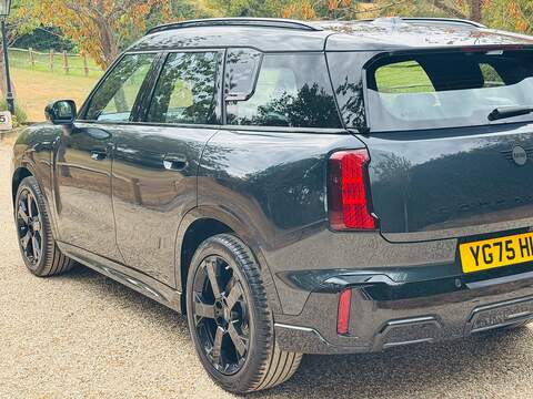 MINI Countryman Countryman Sport SUV 1 Automatic Petrol Hybrid - U10004424