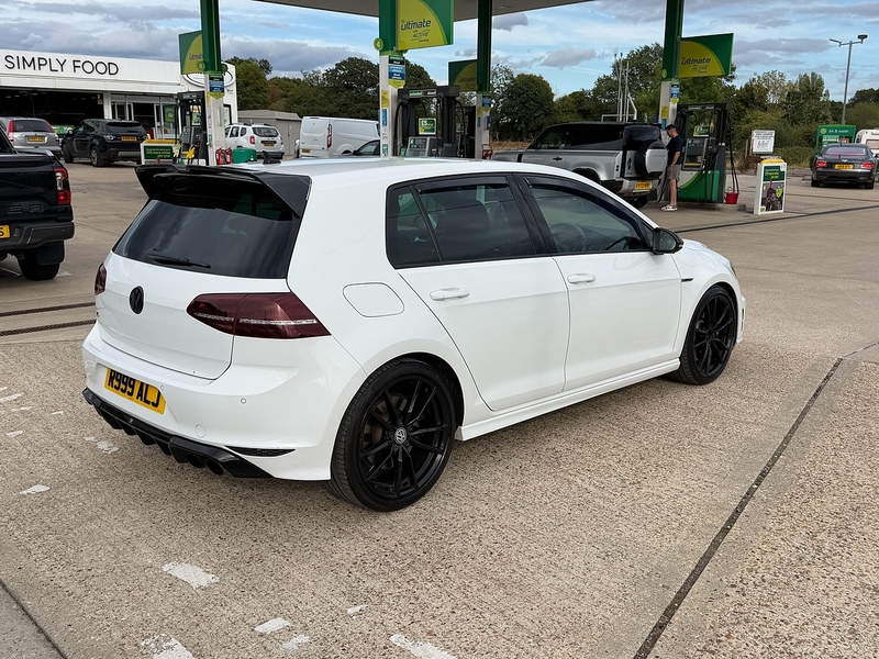 Volkswagen Golf 2.0 TSI BlueMotion Tech R Hatchback 5dr Petrol Manual 4Motion Euro 6 (s/s) (300 ps) - U10004428