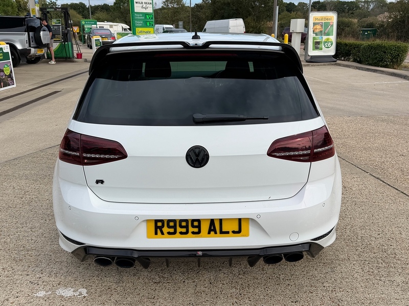 Volkswagen Golf 2.0 TSI BlueMotion Tech R Hatchback 5dr Petrol Manual 4Motion Euro 6 (s/s) (300 ps) - U10004428