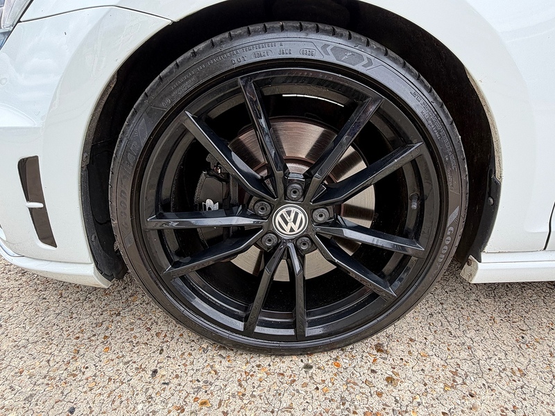Volkswagen Golf 2.0 TSI BlueMotion Tech R Hatchback 5dr Petrol Manual 4Motion Euro 6 (s/s) (300 ps) - U10004428