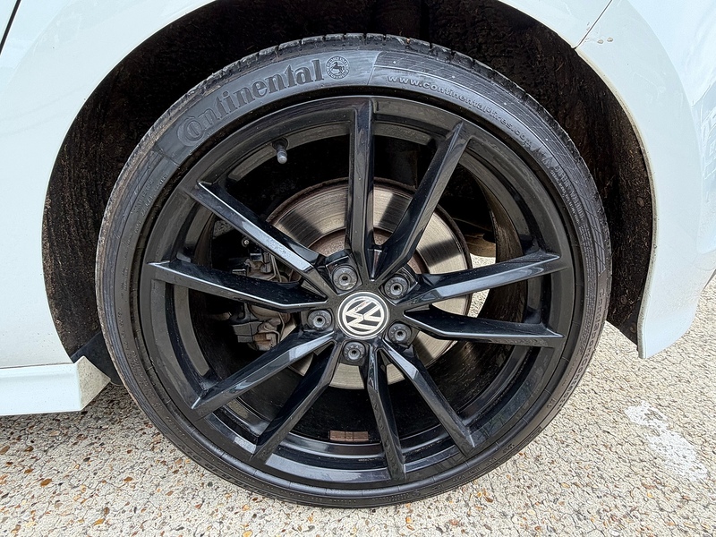 Volkswagen Golf 2.0 TSI BlueMotion Tech R Hatchback 5dr Petrol Manual 4Motion Euro 6 (s/s) (300 ps) - U10004428