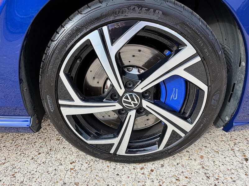 Volkswagen Golf 2.0 TSI R Hatchback 5dr Petrol DSG 4Motion Euro 6 (s/s) (320 ps) - U10004433