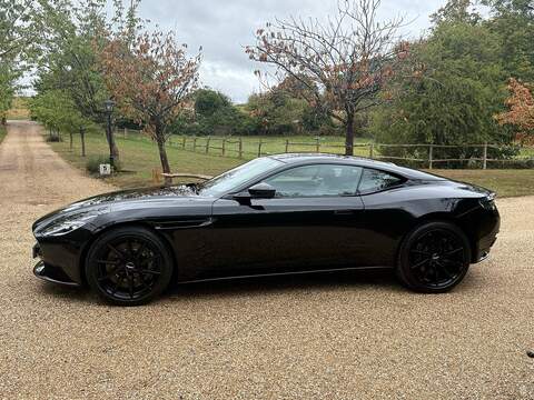 Aston Martin DB11 4.0 V8 Coupe 2dr Petrol Auto Euro 6 (s/s) (510 ps) - U10004434