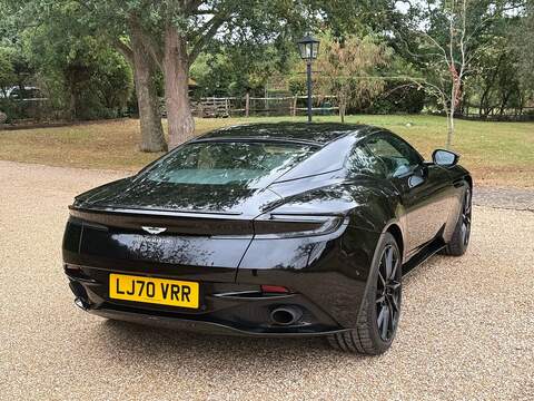 Aston Martin DB11 4.0 V8 Coupe 2dr Petrol Auto Euro 6 (s/s) (510 ps) - U10004434