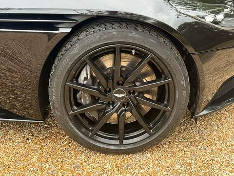 Aston Martin DB11 4.0 V8 Coupe 2dr Petrol Auto Euro 6 (s/s) (510 ps) - U10004434