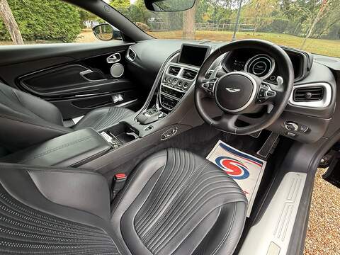 Aston Martin DB11 4.0 V8 Coupe 2dr Petrol Auto Euro 6 (s/s) (510 ps) - U10004434