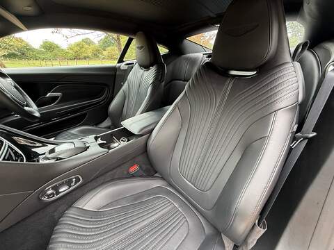 Aston Martin DB11 4.0 V8 Coupe 2dr Petrol Auto Euro 6 (s/s) (510 ps) - U10004434