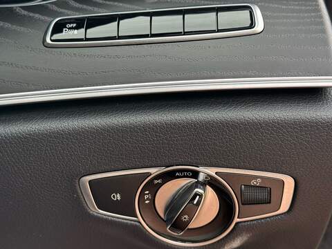 Mercedes-Benz E Class 3.0 E450 V6 GPF AMG Line (Premium Plus) Cabriolet 2dr Petrol G-Tronic+ 4MATIC Euro 6 (s/s) (367 ps) - U10004443