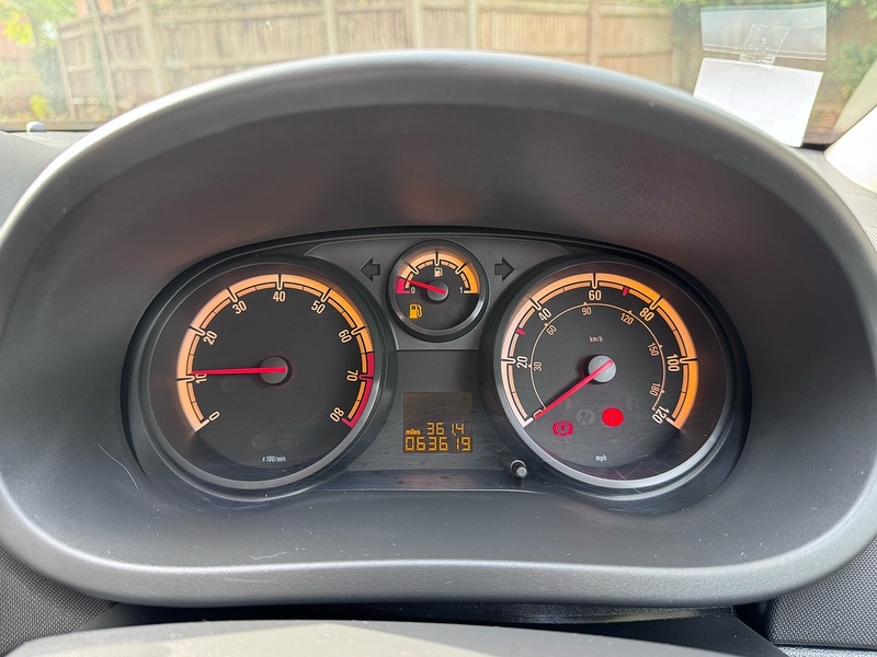 Vauxhall Corsa 1.4 16V Excite Hatchback 5dr Petrol Manual Euro 5 (A/C) (100 ps) - U10004444