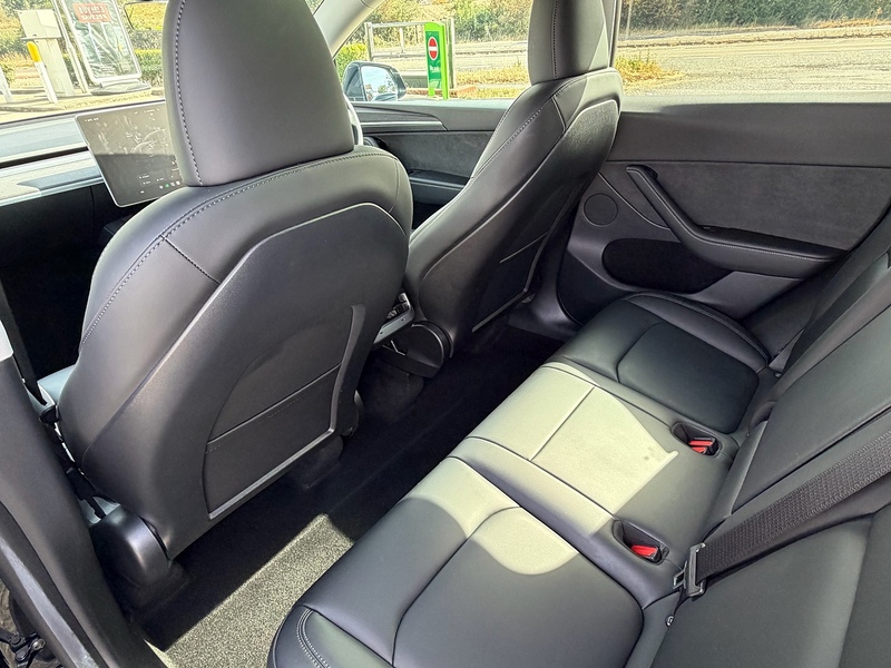 Tesla Model Y (Dual Motor) Performance SUV 5dr Electric Auto 4WDE (426 bhp) - U10004446