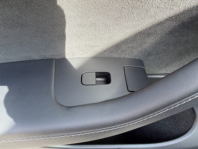 Tesla Model Y (Dual Motor) Performance SUV 5dr Electric Auto 4WDE (426 bhp) - U10004446