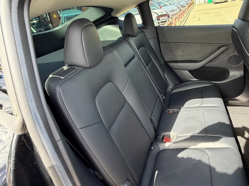 Tesla Model Y (Dual Motor) Performance SUV 5dr Electric Auto 4WDE (426 bhp) - U10004446