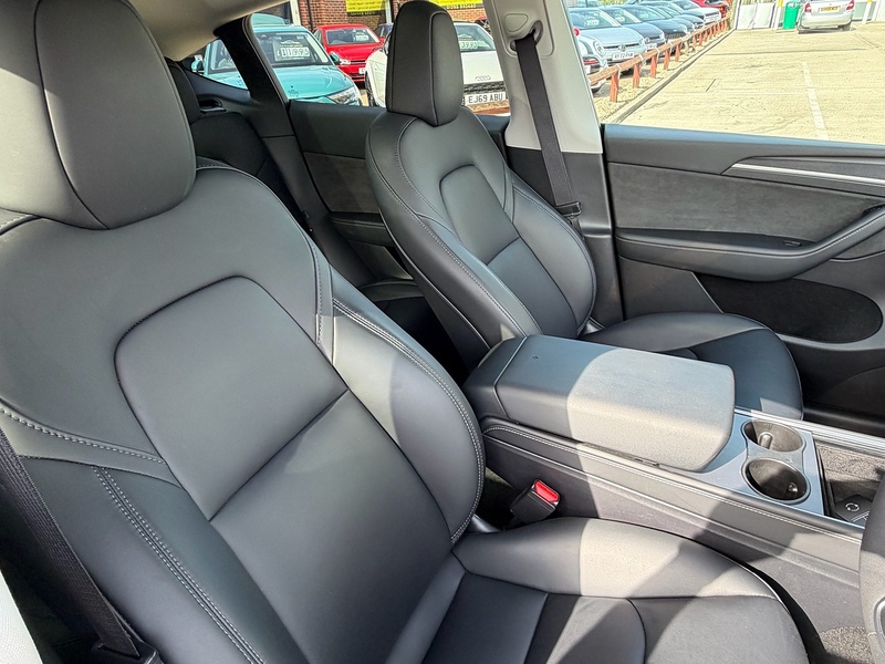 Tesla Model Y (Dual Motor) Performance SUV 5dr Electric Auto 4WDE (426 bhp) - U10004446