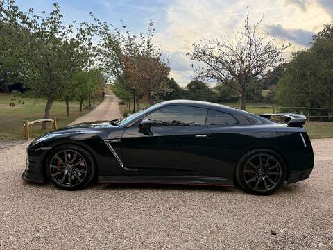 Nissan GT-R 3.8 V6 Recaro Coupe 2dr Petrol Auto 4WD Euro 6 (550 ps) - U10004448