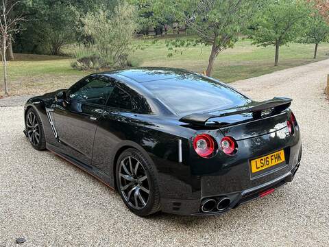 Nissan GT-R 3.8 V6 Recaro Coupe 2dr Petrol Auto 4WD Euro 6 (550 ps) - U10004448