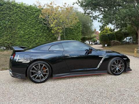 Nissan GT-R 3.8 V6 Recaro Coupe 2dr Petrol Auto 4WD Euro 6 (550 ps) - U10004448