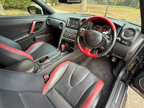 Nissan GT-R 3.8 V6 Recaro Coupe 2dr Petrol Auto 4WD Euro 6 (550 ps) - U10004448
