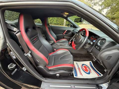 Nissan GT-R 3.8 V6 Recaro Coupe 2dr Petrol Auto 4WD Euro 6 (550 ps) - U10004448