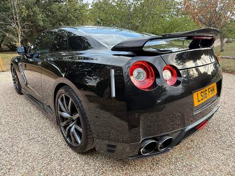 Nissan GT-R 3.8 V6 Recaro Coupe 2dr Petrol Auto 4WD Euro 6 (550 ps) - U10004448