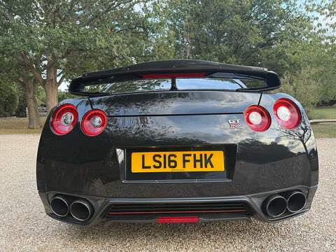 Nissan GT-R 3.8 V6 Recaro Coupe 2dr Petrol Auto 4WD Euro 6 (550 ps) - U10004448